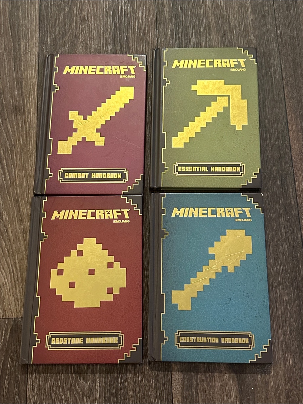Minecraft set of 4 handbook Set combat, redstone, essential, and construction